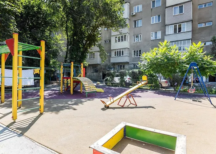 Центр Города, Оживленный Район