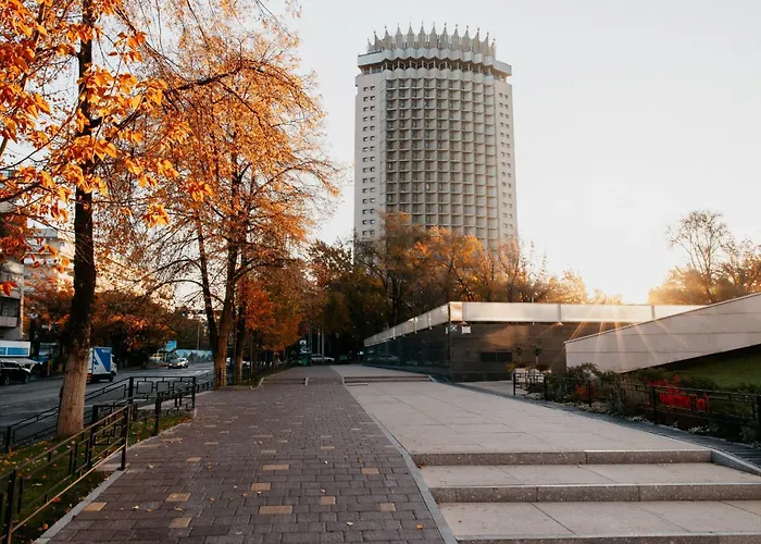 Центр Города, Оживленный Район