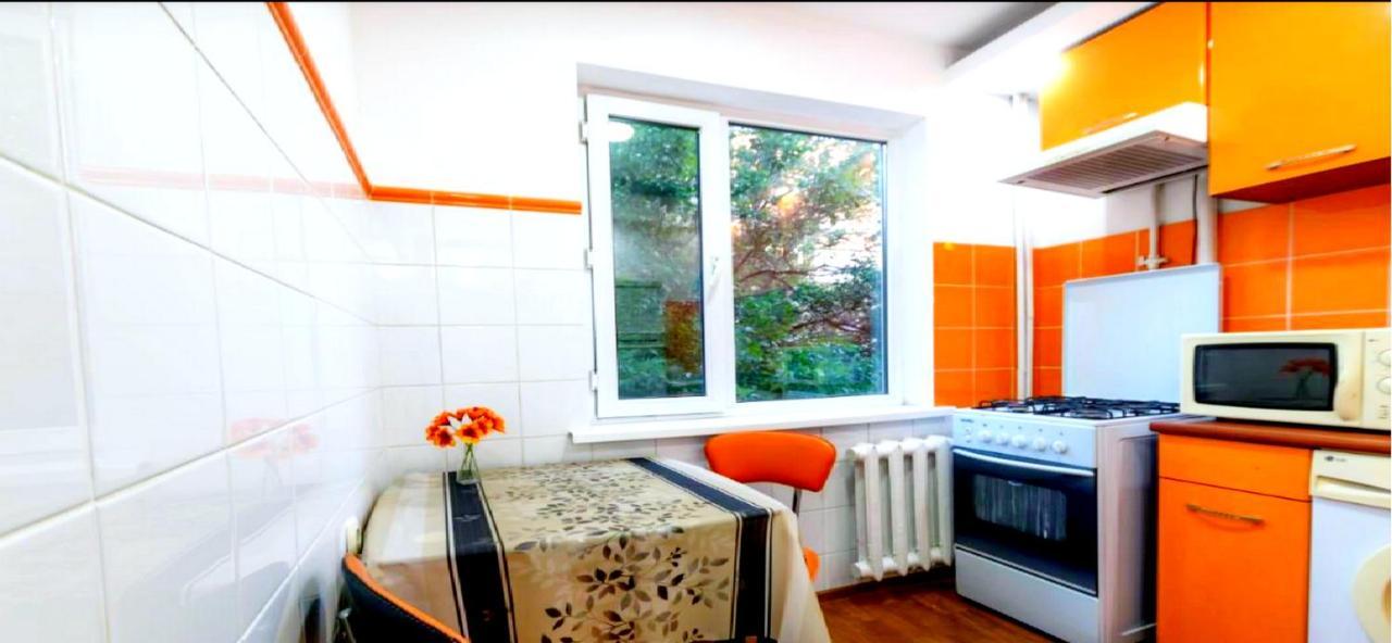 центр города, оживленный район Apartment